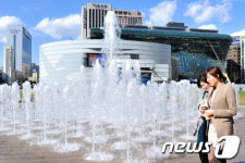 시범 운영되고 있는 서울광장분수대