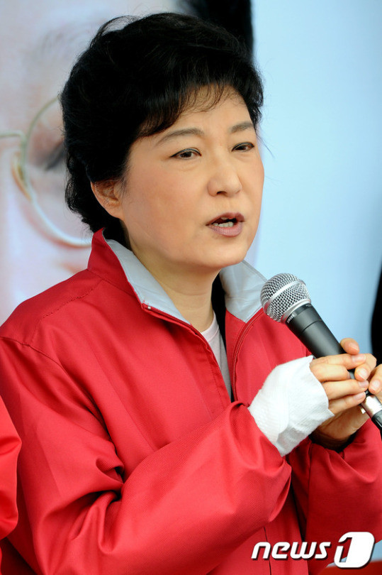 김문수, 박근혜 전 대통령에 지지 호소…전통 보수 지지층 결속력 강화