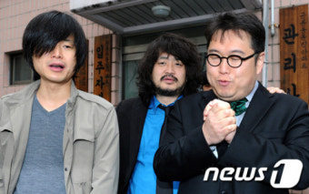 [화보] 김용민·주진우·김어준…투표소에서 만난 '나꼼수 삼인방'