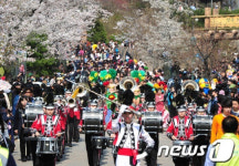 염광여고 고적대, 어린이대공원 봄꽃축제 공연