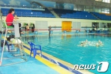 일본 수중 발레팀, 김천 수영장 &apos;굿&apos;