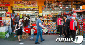 어린이날 대목 맞은 문구·완구 시장