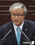 김명호 도의원, &apos;공립학교 옥상·지붕&apos; 태양광발전소 활용 제안
