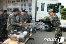 연합사, 敵 장비전시회 개최