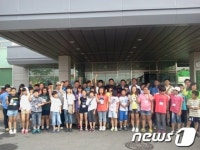 신장용 국회의원, 역사탐방길 나선 학생단 격려