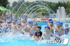 신나는 야외 수영장