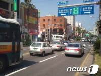 멈춰선 제주 택시...관광객들 ‘발동동’