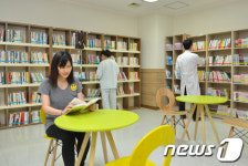 건양대병원,  지역민 및 환자 위한 &apos;징검다리 도서관&apos; 개관