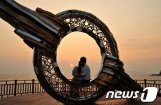 [사진] 서해안 석양의 새로운 명소 안산 `구봉도 낙조전망대'