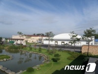 (주)플러스원 홍철호 대표, 초중학생에 장학금 기부