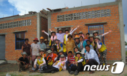 건국대 해외봉사단, 캄보디아서 사랑의 집짓기