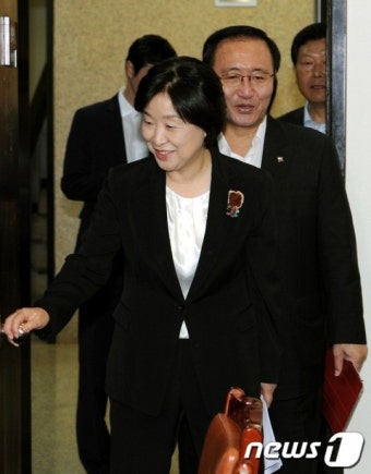 의원총회 입장하는 심상정·노회찬