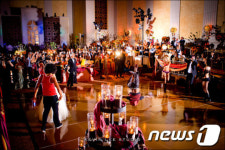 &apos;스타가 찾는 최고의 스타&apos; 한국계 웨딩플래너 케빈 리