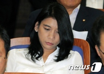 의총 참석한 이자스민 의원
