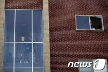 “美극장 총기난사 용의자, 이베이·페덱스 통해 무기 대량구입”