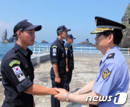 [화보] 김충규 동해지방해양경찰청장 독도 경비 이상무