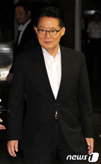 검찰 나서는 박지원