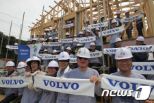 볼보기계 임직원, 12년 연속 여름휴가 자진 반납