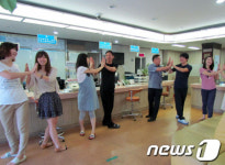 대전 전민동, 아침체조와 친절미소로 ‘방긋’