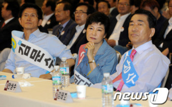 같은곳 바라보는 김문수-박근혜-안상수