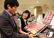 영광한우로컬점 | [사진] 광주신세계 "영광 청보리 한우 드세요"