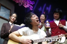 [문화가]연극, 미치지 않고서야 김해공연 무대 선다