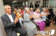 최광식 장관, 추석 맞아 카톨릭사회복지회 성우회 방문