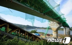 파주시 적성명 장남교 붕괴...14명 사상