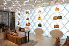 시몬느, 세계 최초 핸드백 박물관 개관