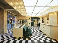 아미, 글로벌 앰배서더 최우식과 협업 상품 출시