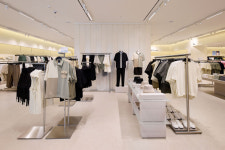 H&M, 용산 아이파크몰점 리뉴얼 오픈