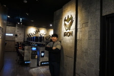 AllLook 모니터와 즐기는 게임 라이프 대전 아이언 PC방