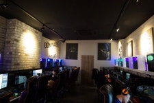 AllLook 모니터와 즐기는 게임 라이프 대전 아이언 PC방