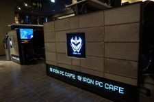 AllLook 모니터와 즐기는 게임 라이프 대전 아이언 PC방