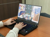 마우스만 꼽으면 PC방이 되는 노트북, GIGABYTE AORUS 15G WB i7