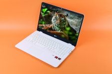 범 내려온다. LG전자 울트라PC 15U40N-GR56K 티앤티정보