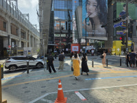 퍼스널 컬러로 헤드폰 고른다... 성수역 3번 출구 JBL 팝업 [테크 핫플레이스]