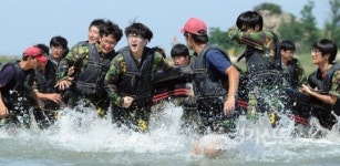 [포토]파도를 가르며 질주!