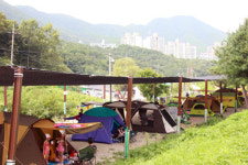 군포 초막골 캠핑장 연장 운영