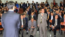 질의받고 있는 정병국 의원