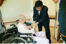 평택 어르신 돌보며 현장 행정