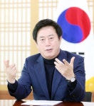 빚 없는 100만 대도시 성큼 사람들의 용인 만들기 위해 龍仁之心 자세로 분투할 것
