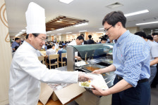 인천시청 구내식당 화사한 새단장 입맛이 저절로