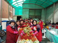 안양시 박달2동 주민들 직접 기른 배추로 김장 봉사까지!
