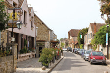 아틀리에 들어서면 밀레의 예술적 영감과 마주친다