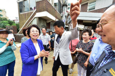 홍미영 부평구청장, 십정1·2동 현장 방문