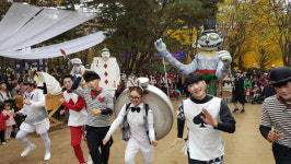 남이섬에서 즐긴 앨리스의 동화나라… 판타스틱!