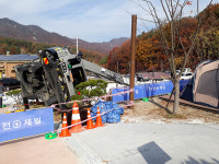 군포 초막골캠핑장 크레인사고 책임 공방… 애꿎은 시민만 피해