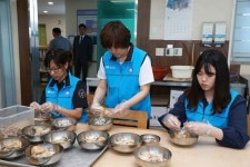인천세관,중구 장애인복지관 방문 삼계탕 나눔