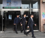 김혜경 집 압수수색 휴대폰 못 찾고 빈손